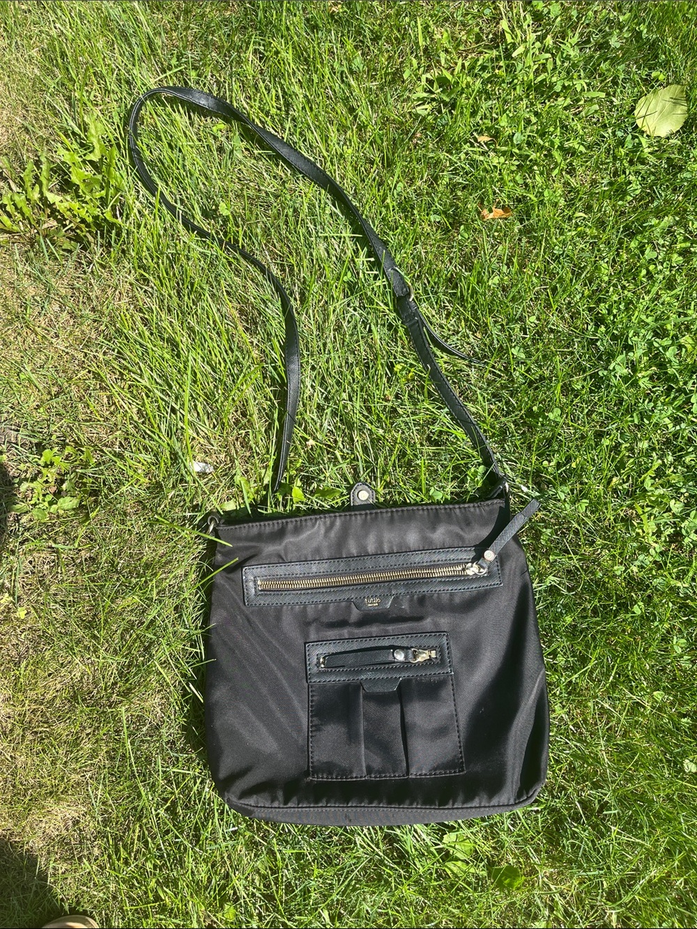 Women's Black Crossbody Shoulder Bag - Sleek Everyday Carry Tutilo New York